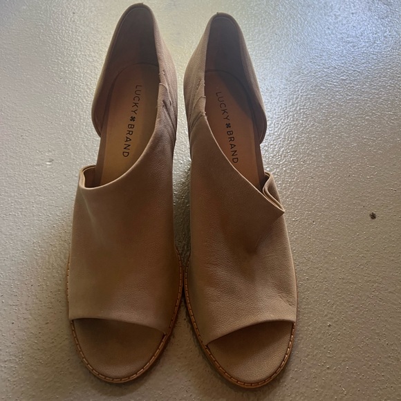 Lucky Jaxy Wedge Sandal - originally $119 - Picture 2 of 7